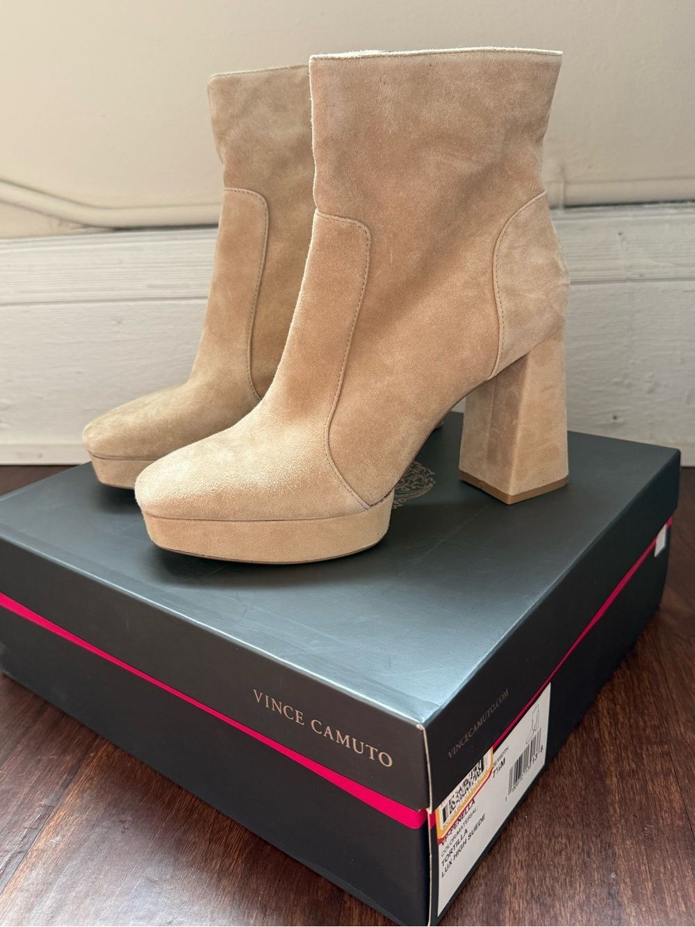 NIB Vince Camuto Womens Penella Suede Platform Ankle Boot Size 7.5